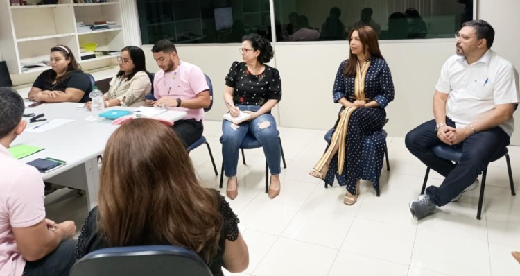 Visa Manaus recebe equipe de hospital alemão para discutir sistema de qualidade