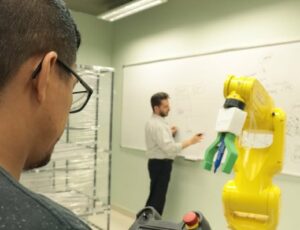 Escola Tecnológica em Manaus desenvolve Programa de Capacitação em Robótica