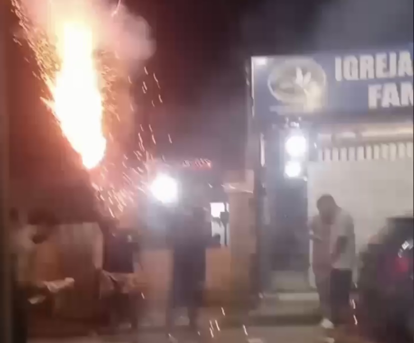 “Tropa tá na pista”: membros do CV comemoram aniversário de facção em frente à igreja em Manaus; veja vídeo