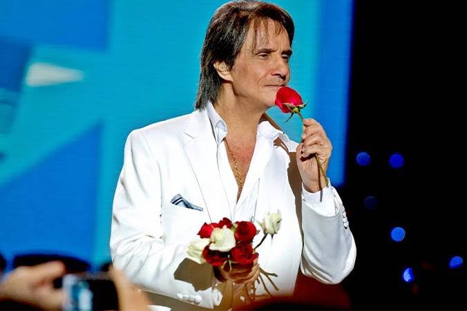 Roberto Carlos fará show em grande evento no Teatro Amazonas