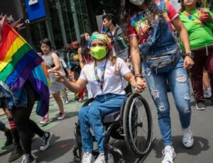 'Todos tem direito de cair na folia!": Carnaval 2023 é marcado por inclusão de PcDs