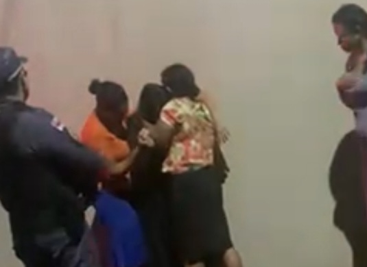 “Ele não queria mais essa vida, estava até na igreja”, lamenta família de jovem assassinad0 no Parque São Pedro; veja video