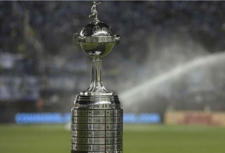 Jogos de futebol desta quinta-feira (16) terão transmissão ao vivo; saiba horários e onde assistir