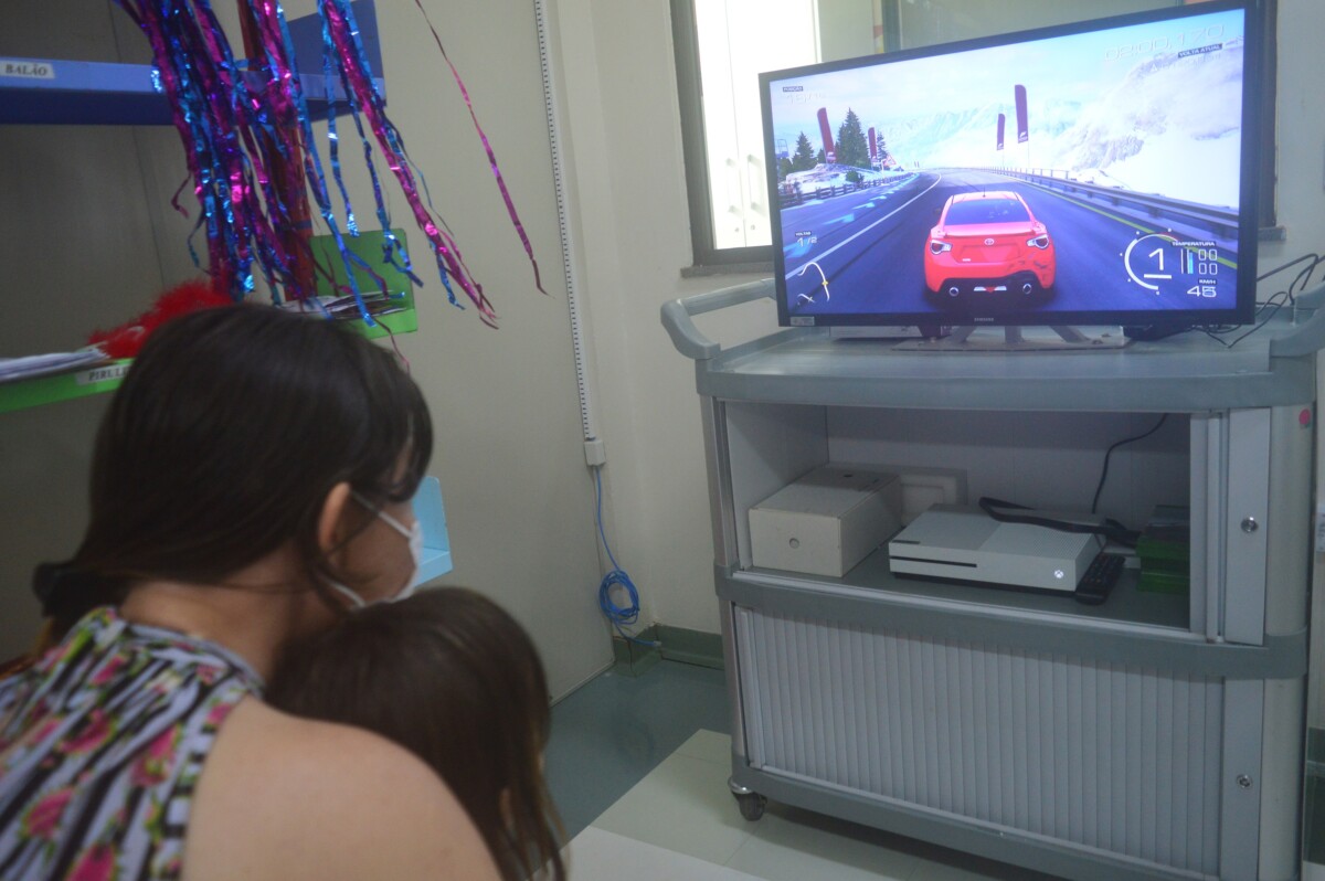 Regional de Santarém usa videogames como terapia durante tratamento de pacientes