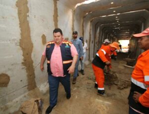 Em 72 horas de obra, Prefeitura de Manaus implanta segunda linha de tubulação na Djalma Batista