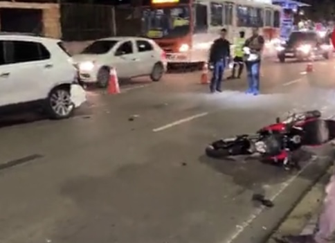 Urgente: motoqueiro m0rre em acidente na Ponta Negra e polícia pede ajuda para encontrar os familiares; veja