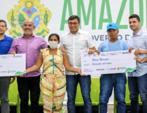 Wilson Lima libera pagamento de indenização para mais 98 famílias das comunidades da Sharp e Manaus 2000