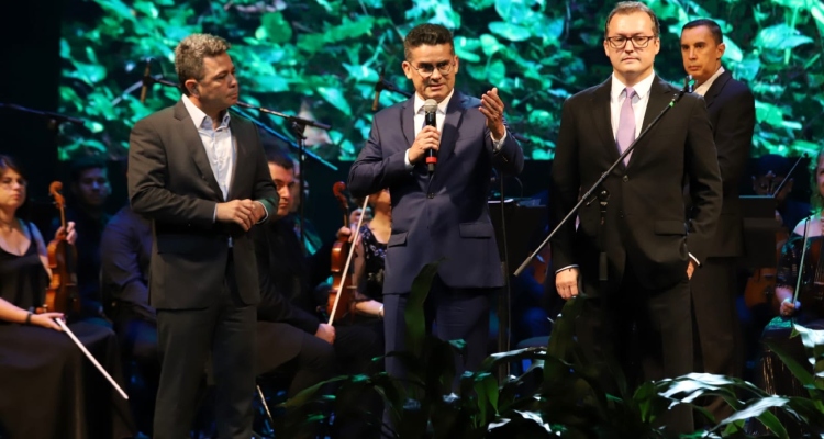 Prefeito destaca cidade de Manaus na preservação ambiental durante cerimônia do Prêmio Nobel Verde