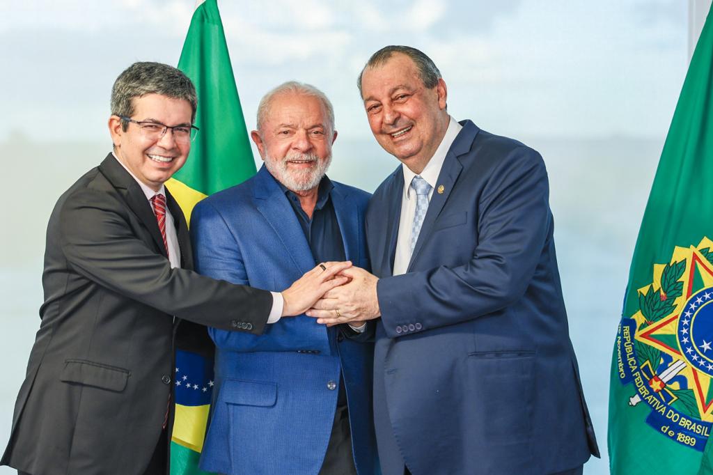 Senador Omar Aziz participa de reunião estratégica com presidente Lula e líderes do Congresso