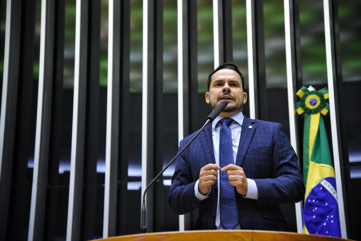 Capitão Alberto Neto propõe emenda para beneficiar profissionais de segurança no programa ‘Minha Casa, Minha Vida’