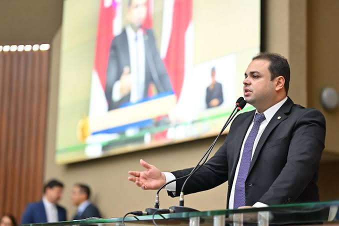 Roberto Cidade apresenta PL que amplia atendimento fisioterapêutico para mulheres mastectomizadas