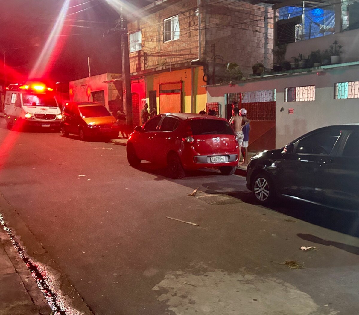 Urgente: homem m0rre eletrocutado enquanto consertava geladeira dentro de casa no Jorge Teixeira