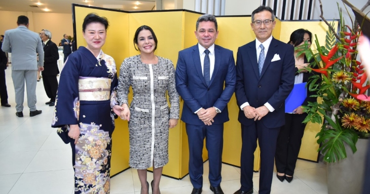 Governo do Estado recebe agradecimento na celebração do aniversário do imperador do Japão