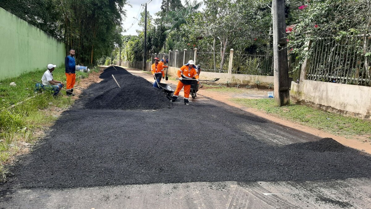 Prefeitura de Manaus pavimenta ramal do Baiano no bairro Tarumã