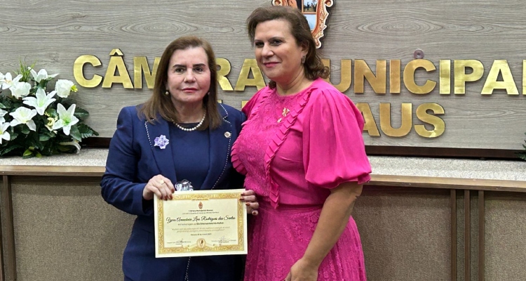 Conselheira Yara Lins recebe diploma de Honra ao Mérito no Dia da Mulher
