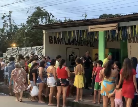 Urgente: vulgo ‘loirinho’ é assassinad0 e namorada é balead4 em bar no Tancredo Neves