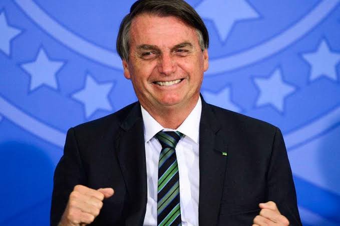 Jair Bolsonaro deve comemorar aniversário no Brasil