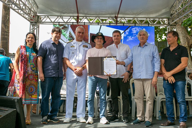 David Almeida assina ordem de serviço para o início das obras no Centro Histórico de Manaus