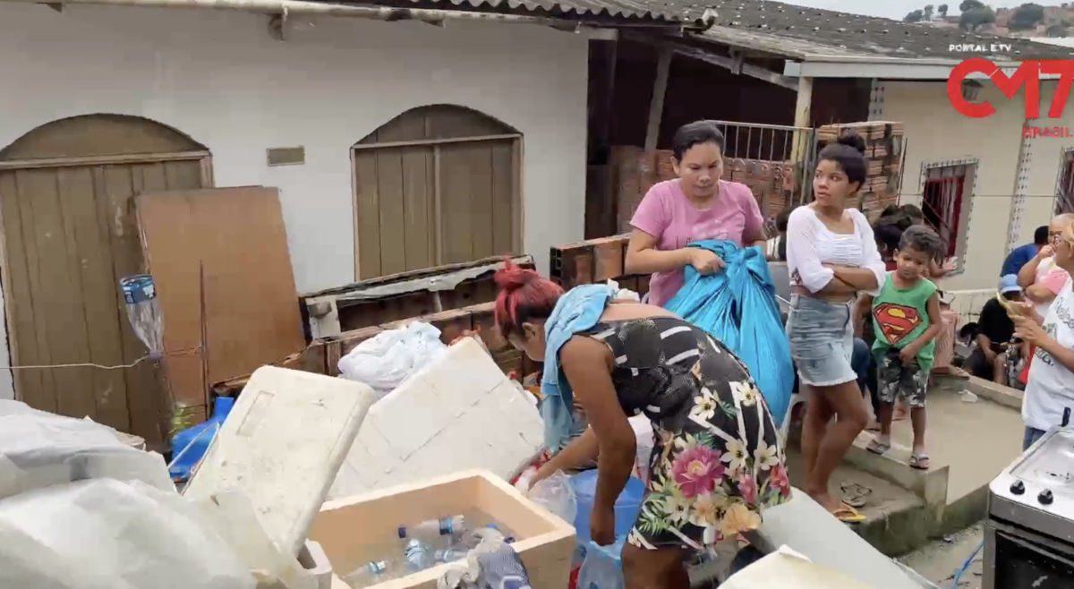 Tragédia: Igreja abriga vítimas de deslizamento e realiza funeral em Manaus