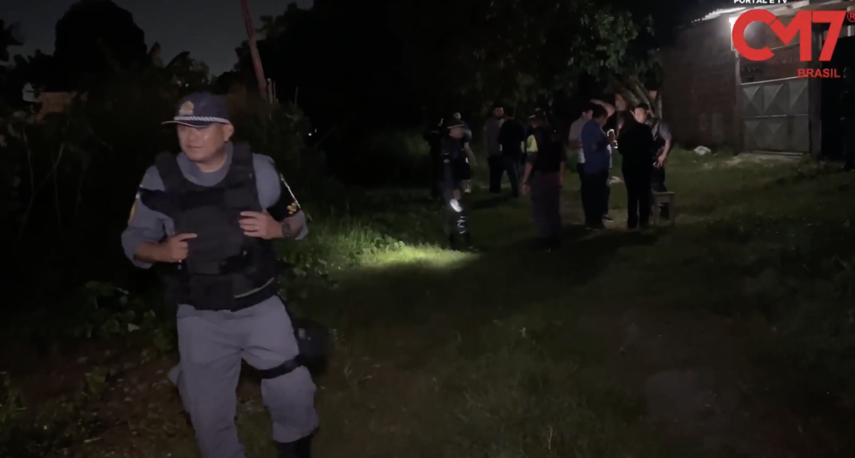 Jovem de 18 anos é brutalmente assassinado com tiros na cabeça no Jorge Teixeira; veja imagem