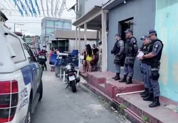Urgente: jovem é executad0 dentro de barbearia no Coroado