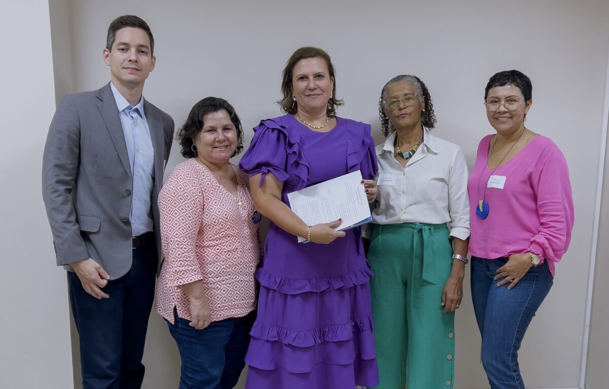 Yomara Lins se reúne com conselhos CRESS e CRP – AM, para alinhar novos ajustes no projeto “Ajude o Amigo”