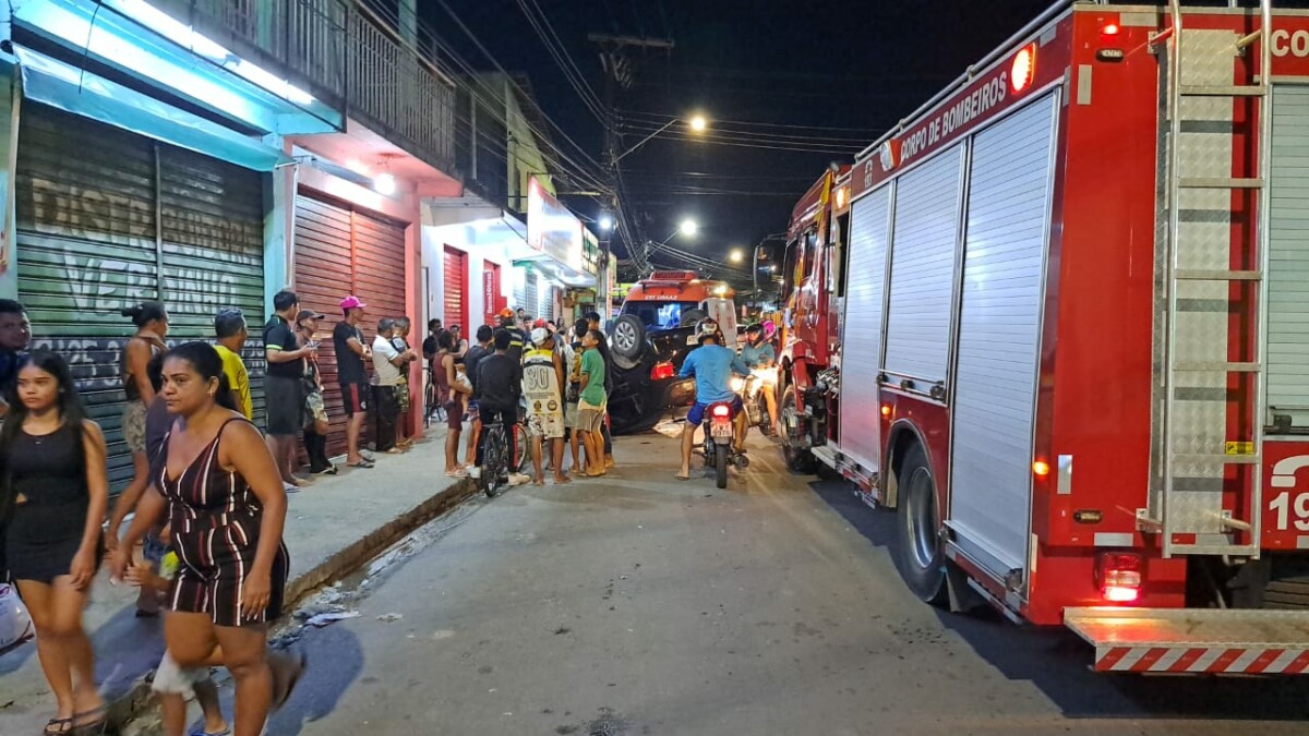 Urgente: motorista bêbado capota carro no Cidade Nova