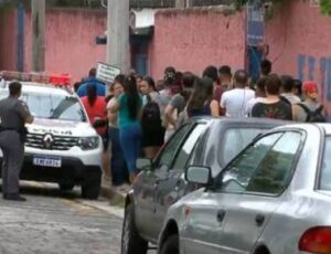 URGENTE: aluno esfaqueia professores e colegas em colégio estadual de SP; veja vídeo