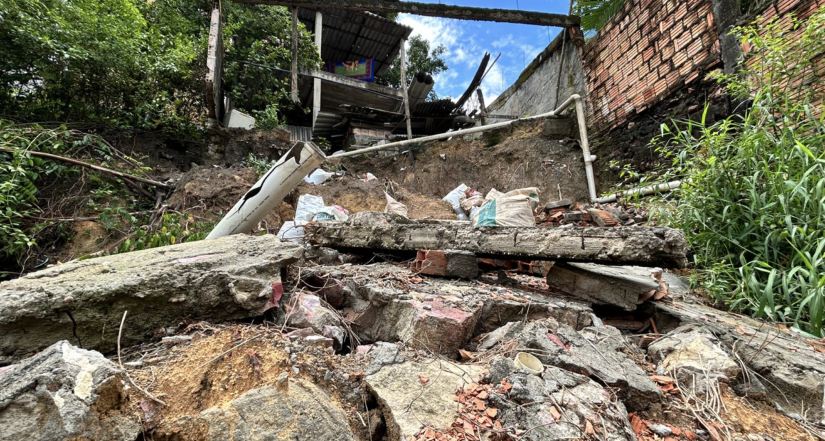 Desmoronamento é registrado no bairro Japiim, Zona Sul de Manaus; veja imagens
