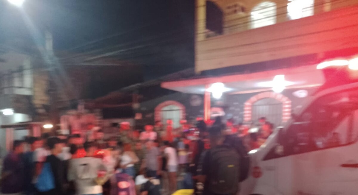 Urgente: pedestre tem perna esmagad4 por micro-ônibus na zona Norte de Manaus
