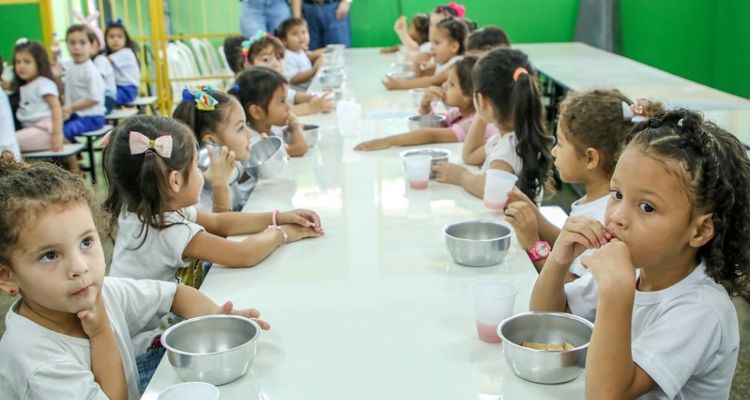 Prefeitura de Manaus entrega centro de educação infantil à comunidade do Planalto