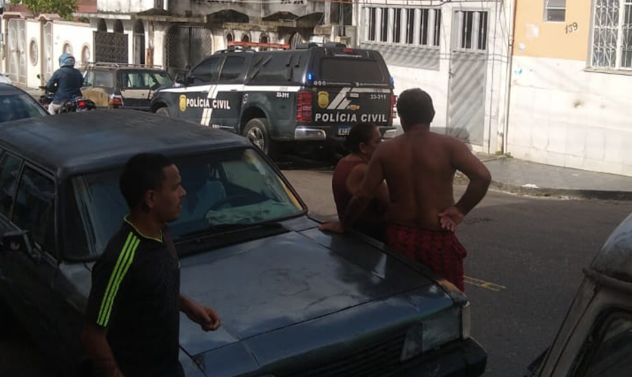Mistério: mulher é encontrada morta dentro de casa no Santa Luzia, em Manaus; veja vídeo