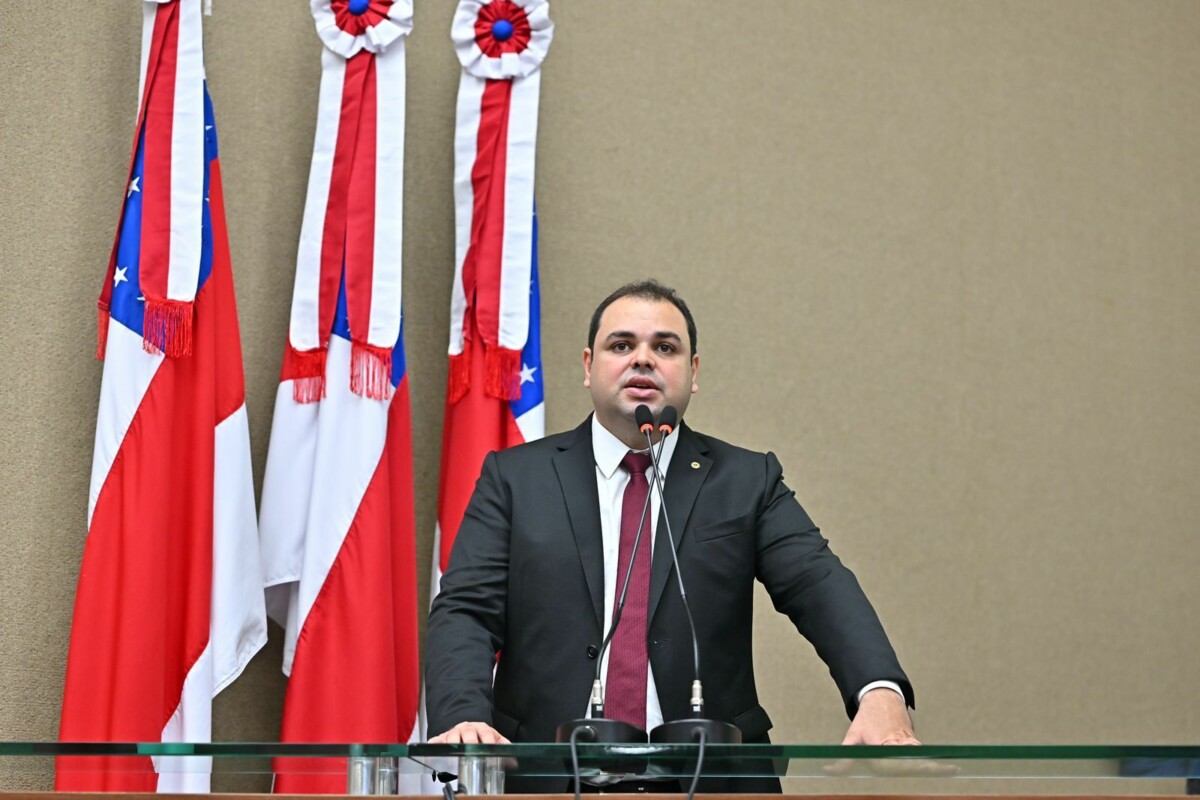 Propostas do deputado Roberto Cidade reforçam importância na saúde para o câncer colorretal e a endometriose