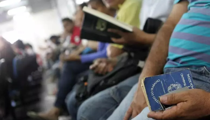 Desemprego volta a crescer no Brasil, diz IBGE