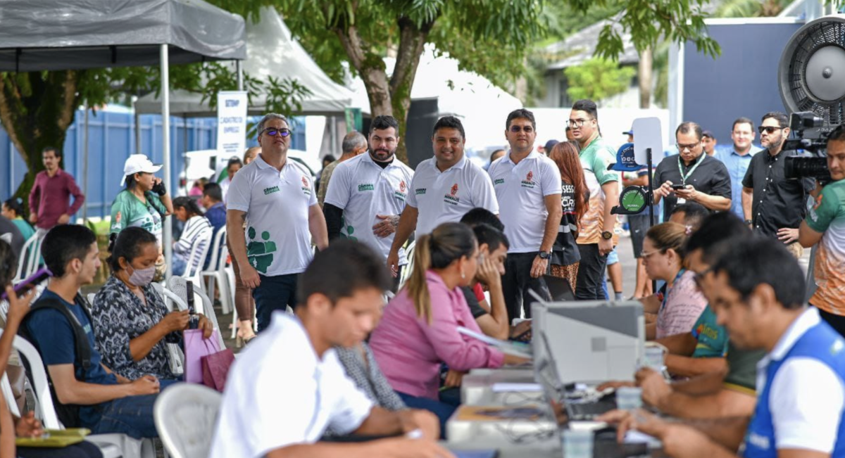 Câmara Cidadã faz mais de 3 mil atendimentos no primeiro dia de evento na zona leste