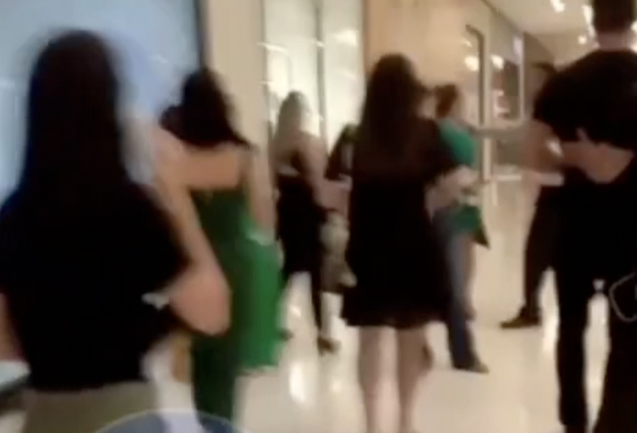 Bomba: corna flagra marido com amante no Shopping Ponta Negra e dispara: “Ele é pobre!”; veja vídeo