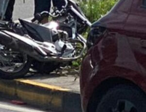 Urgente: motociclista é arremessado em acidente e fica ferido na Avenida das Torres; veja