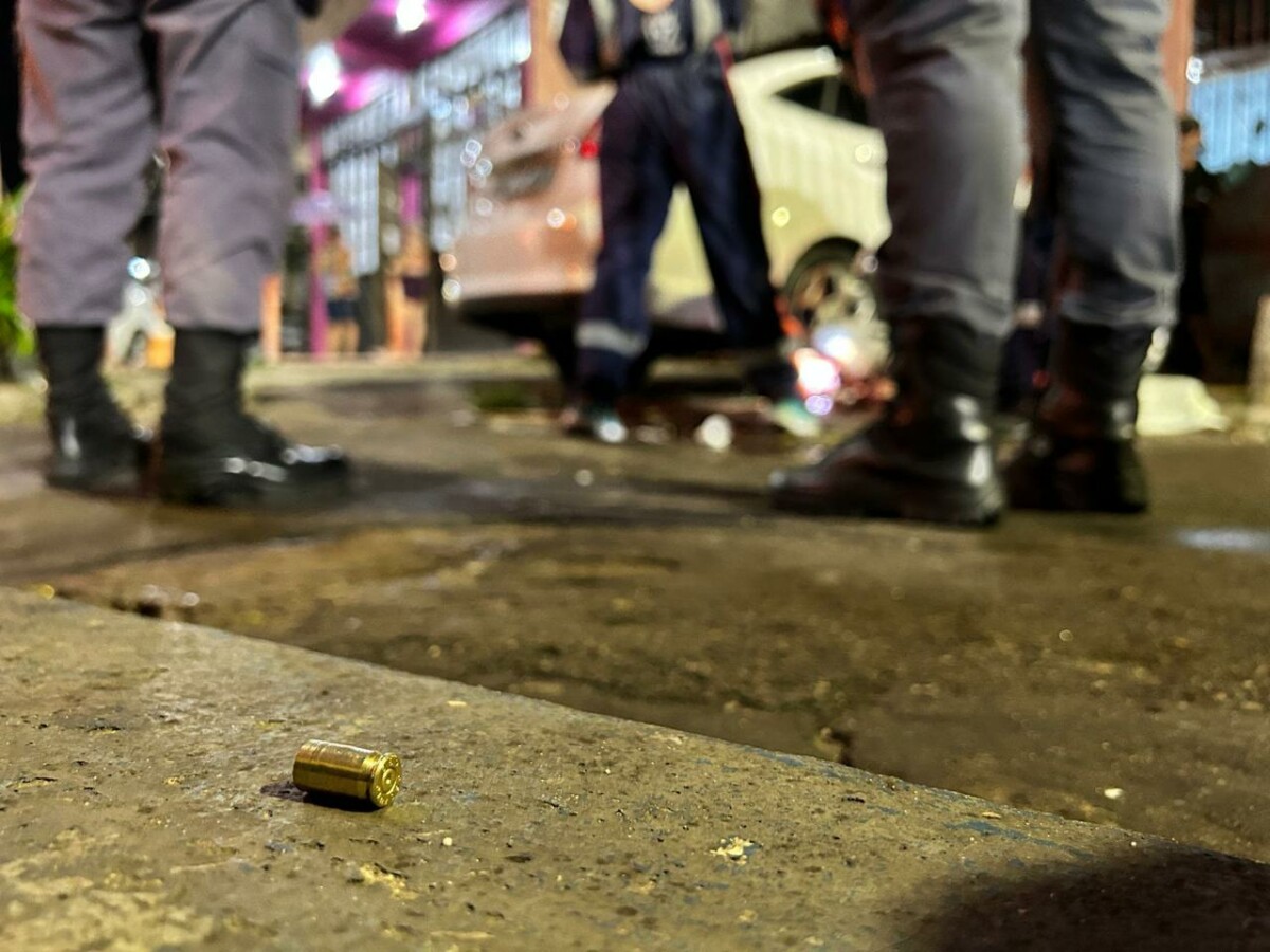 Urgente: homem é executado com mais de 15 tiros, em Manaus; veja vídeo
