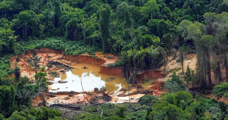 Operação contra garimpo ilegal prende dois militares no Amazonas
