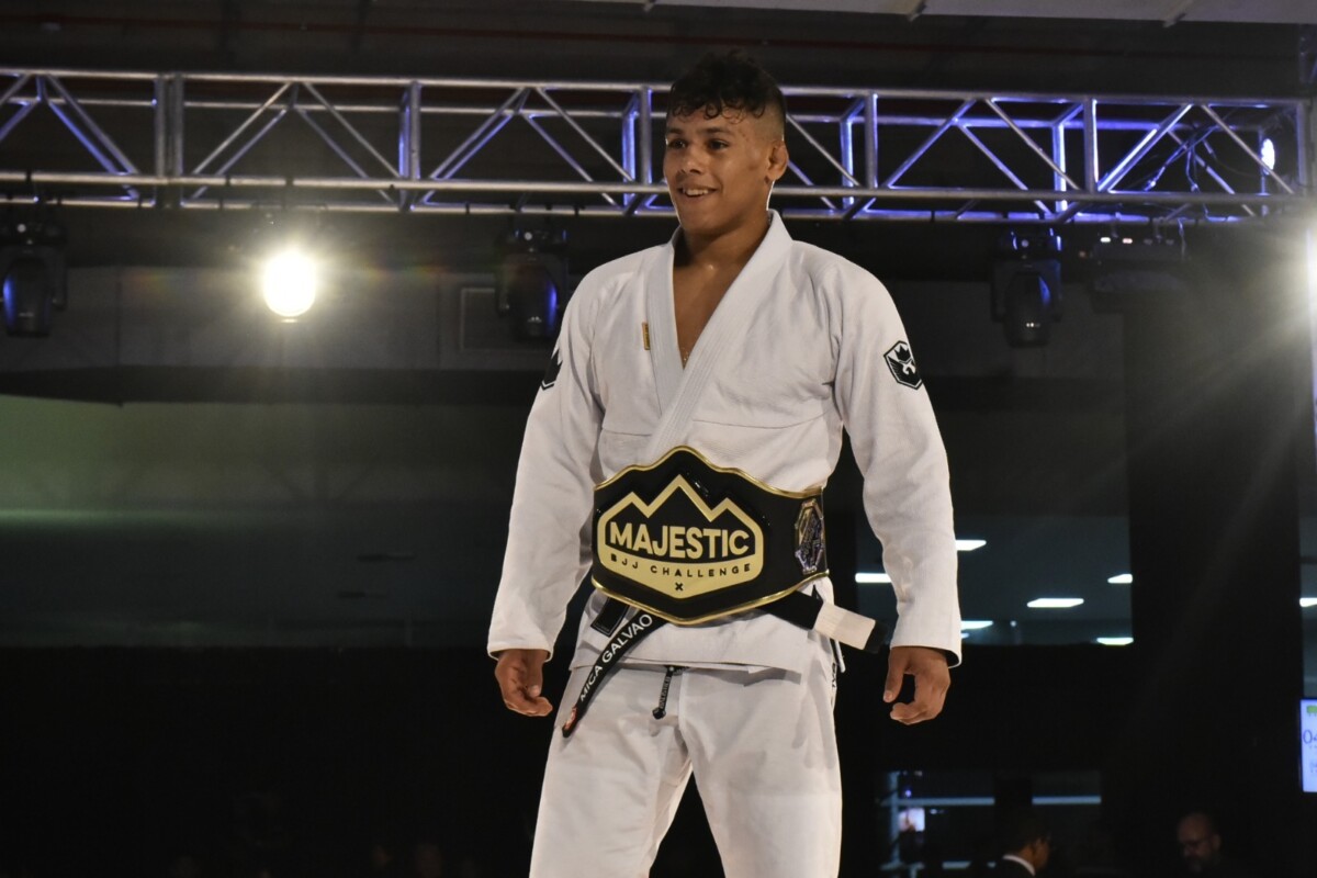 Amazonense Mica Galvão mantém cinturão de campeão do MajesticBjj 3, realizado no Vasco Vasques