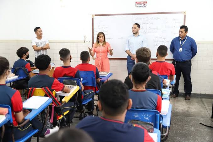 Prefeitura de Manaus e Governo do AM reforçam segurança escolar após atentados