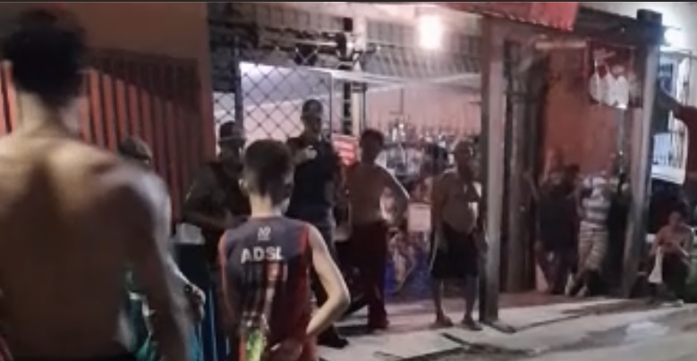 Urgente: homem espancad0 foge do tribunal do crime e pede socorro no Nossa Senhora de Fátima; veja vídeo