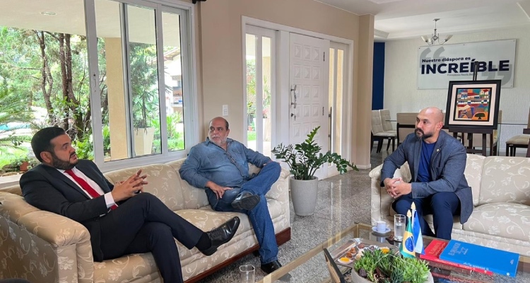 Prefeitura de Manaus e embaixada de El Salvador firmam ampliação na relação entre as cidades-irmãs