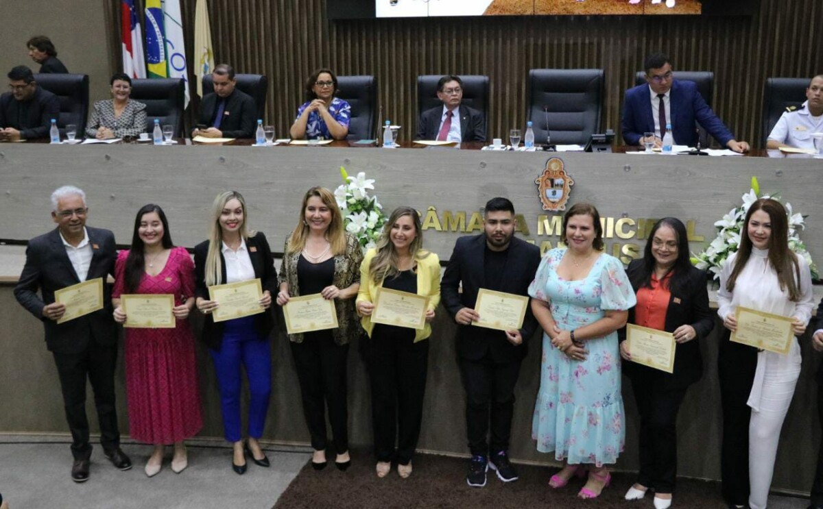 Vereadora Yomara Lins homenageia profissionais da comunicação no Dia do Jornalista na CMM