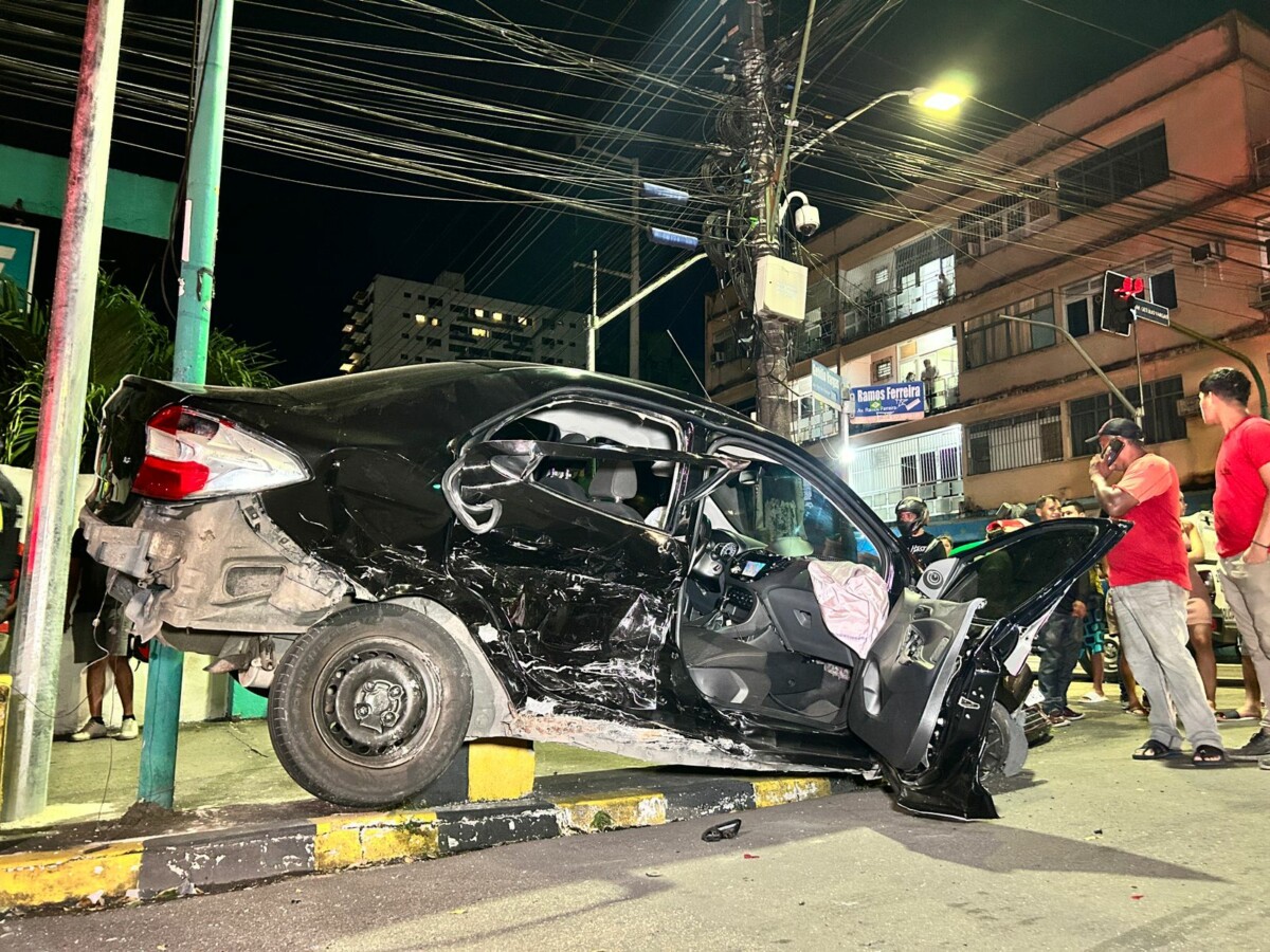 Urgente: passageira m0rre em grave acidente de carro no Centro de Manaus; veja os vídeos