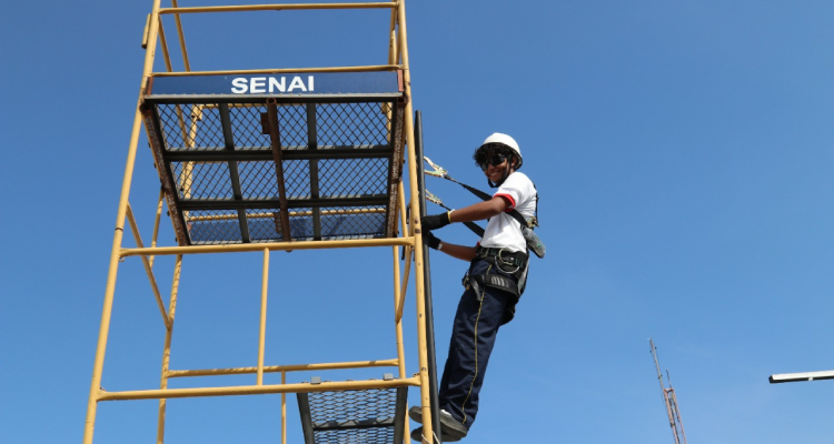 SENAI oferta 195 vagas para cursos de qualificação e aperfeiçoamento profissional