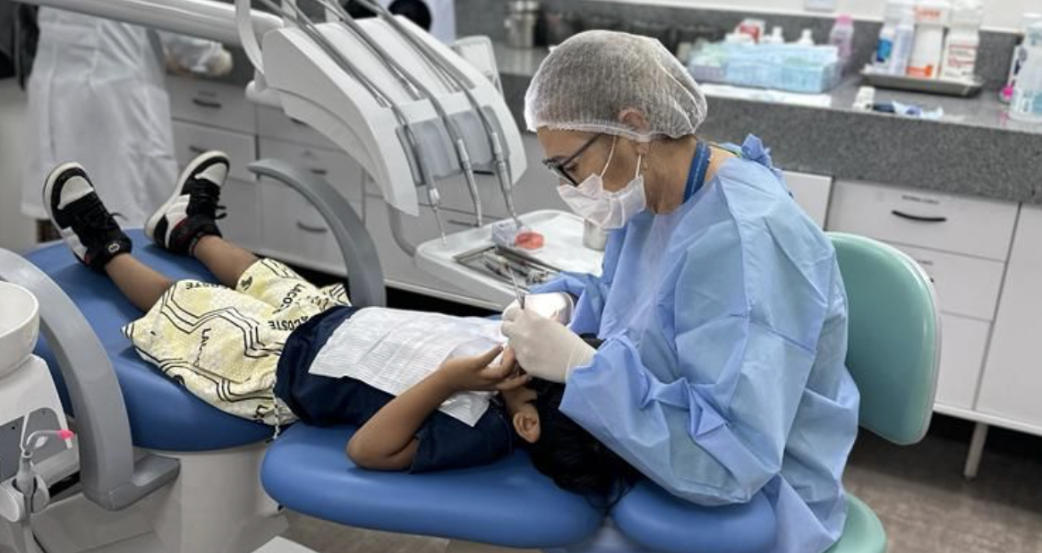 TCE-AM implanta projeto “Dente de Leite” voltado para crianças em vulnerabilidade social