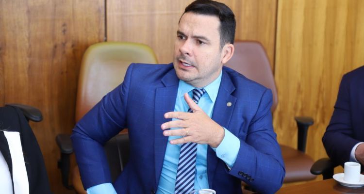 Deputado Capitão Alberto Neto integra comissão de análise do novo Bolsa Família e retoma debate de crédito para BPC/LOAS