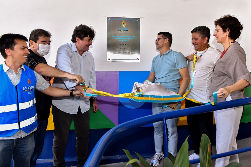 Prefeito David Almeida entrega Cras do Japiim totalmente revitalizado