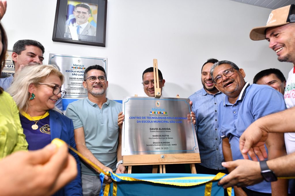 Sem reforma há 20 anos, David Almeida reinaugura escola municipal São Luiz totalmente revitalizada